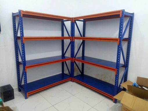 kệ trung tai hồ chí minh